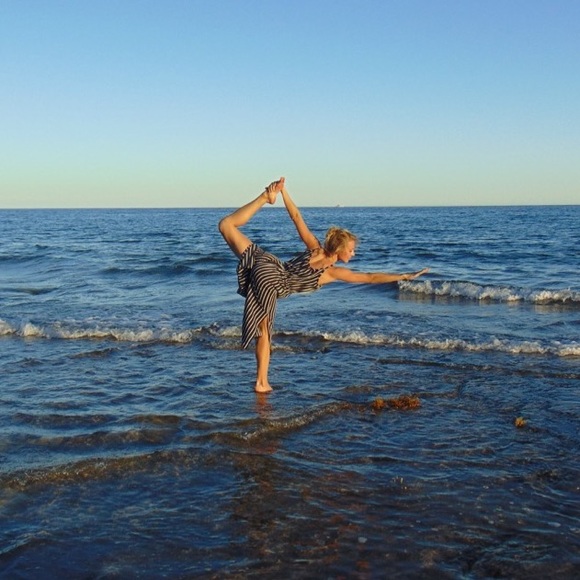 Meet your Posher, Danielle - Picture 3 of 8